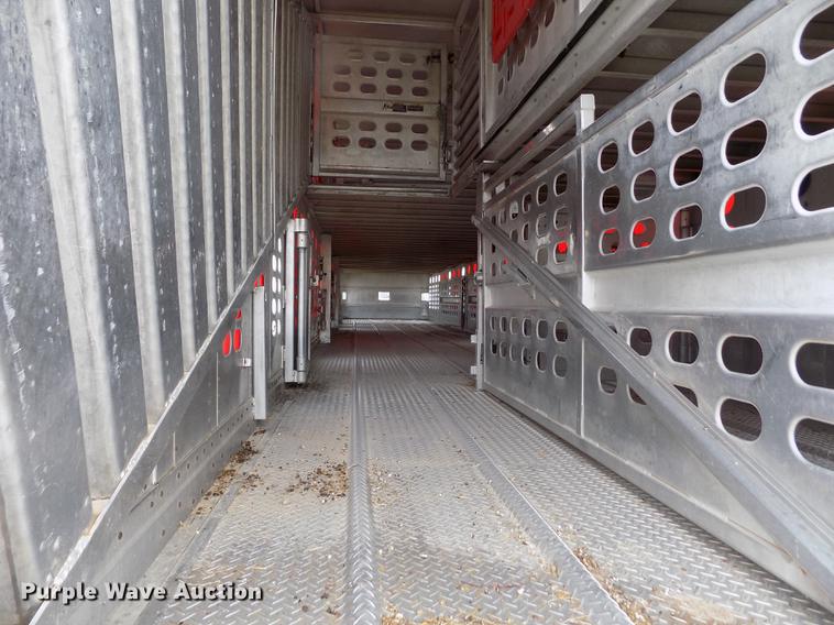 image for item FG9450 1996 Wilson PSAL-303P livestock trailer