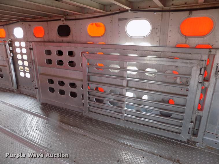image for item FG9450 1996 Wilson PSAL-303P livestock trailer