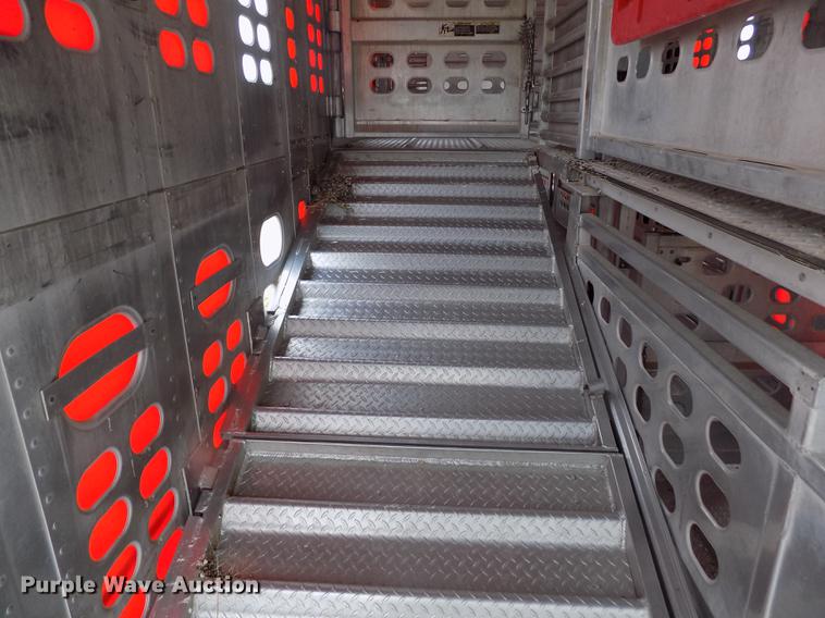 image for item FG9450 1996 Wilson PSAL-303P livestock trailer