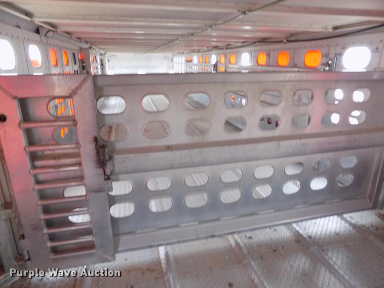 image for item FG9450 1996 Wilson PSAL-303P livestock trailer