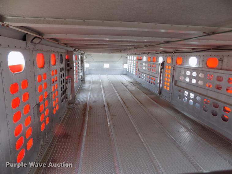 image for item FG9450 1996 Wilson PSAL-303P livestock trailer