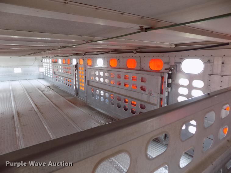 image for item FG9450 1996 Wilson PSAL-303P livestock trailer