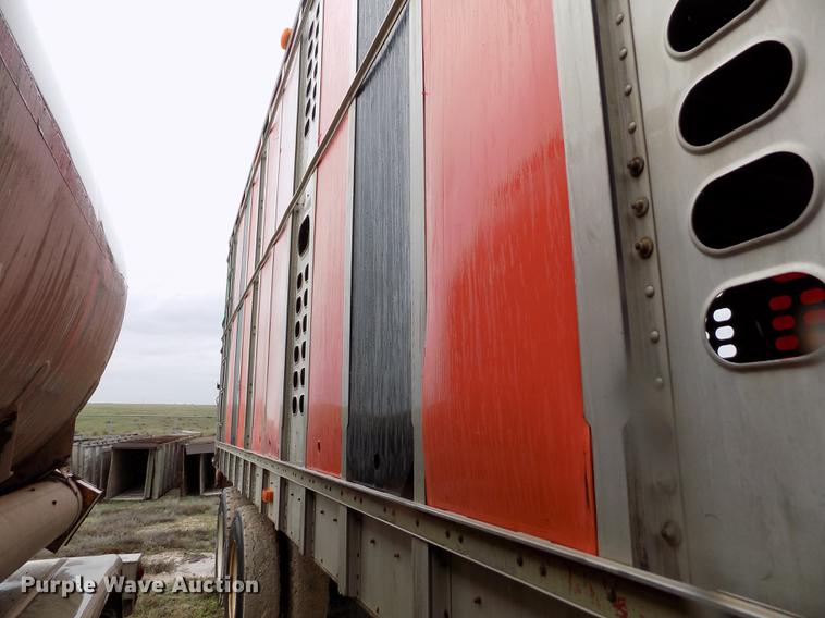 image for item FG9450 1996 Wilson PSAL-303P livestock trailer