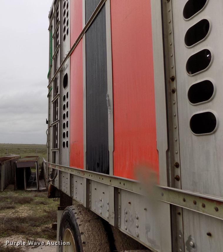 image for item FG9450 1996 Wilson PSAL-303P livestock trailer