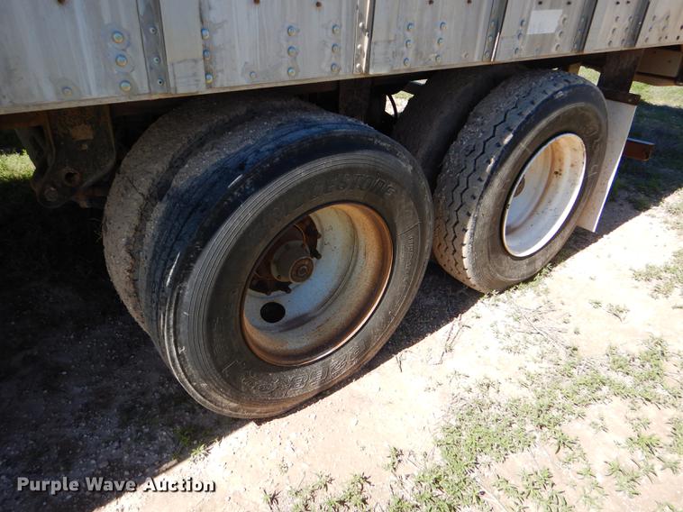 image for item FG9450 1996 Wilson PSAL-303P livestock trailer