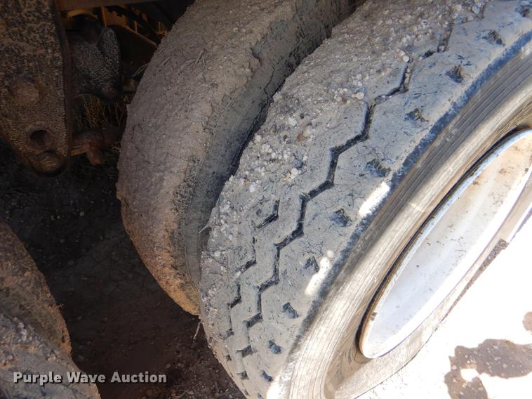 image for item FG9450 1996 Wilson PSAL-303P livestock trailer