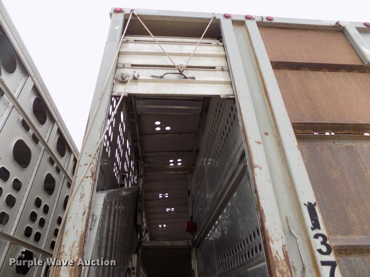 image for item FG9463 1995 Barrett livestock trailer