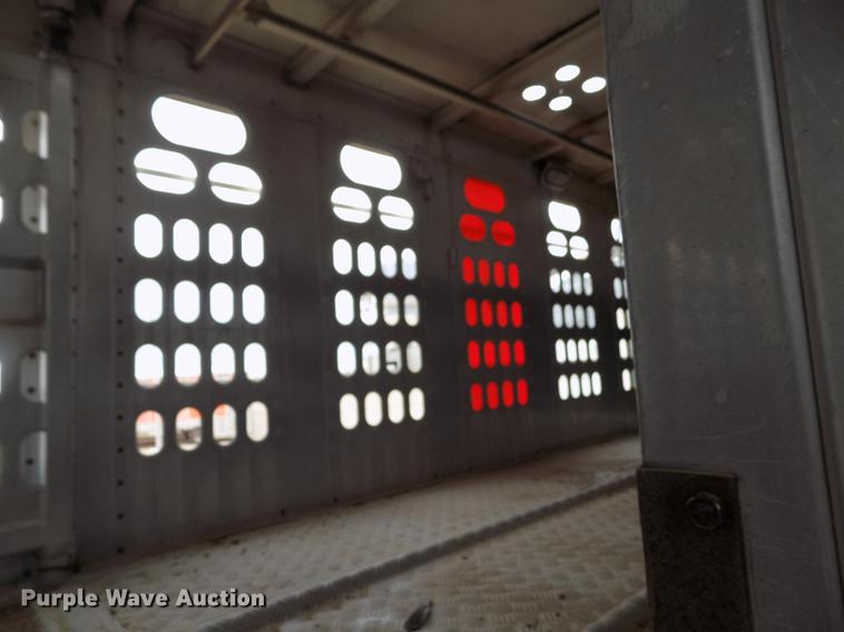 image for item FG9463 1995 Barrett livestock trailer