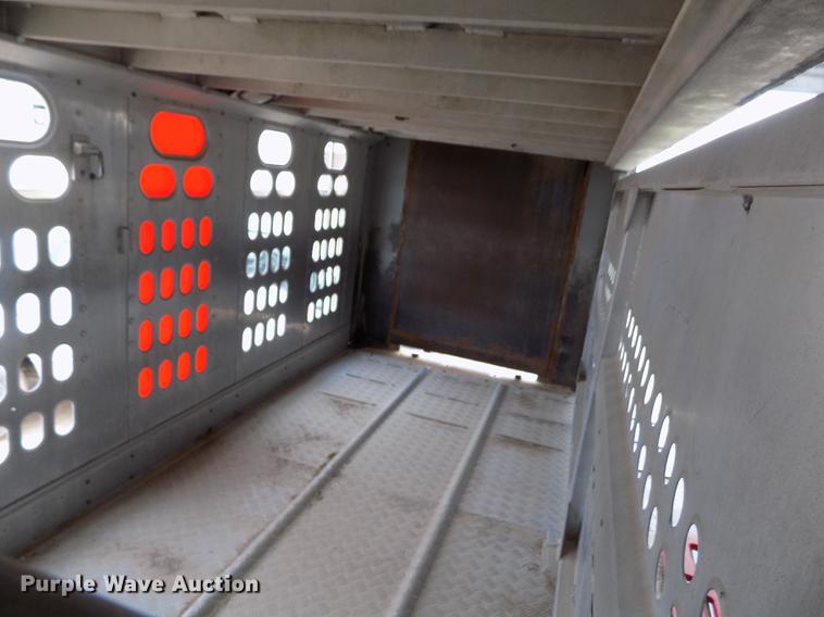 image for item FG9463 1995 Barrett livestock trailer