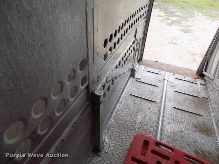 image for item FG9463 1995 Barrett livestock trailer