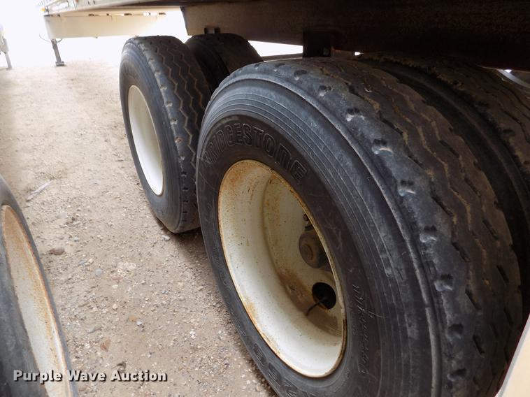 image for item FG9463 1995 Barrett livestock trailer