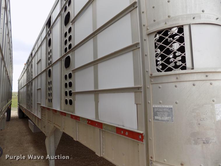 image for item FG9464 1997 Wilson PSADL-300P livestock trailer