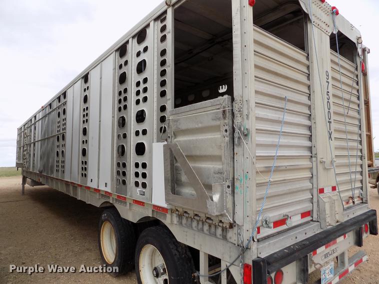 image for item FG9464 1997 Wilson PSADL-300P livestock trailer