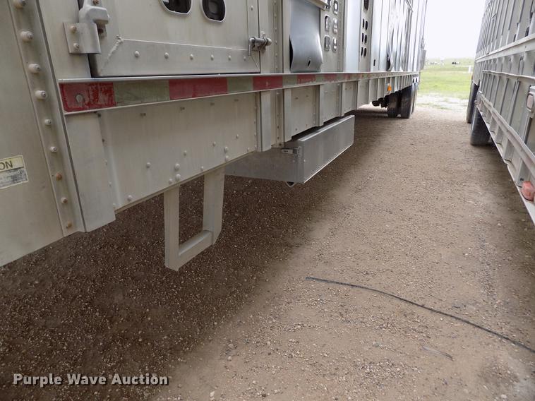 image for item FG9464 1997 Wilson PSADL-300P livestock trailer