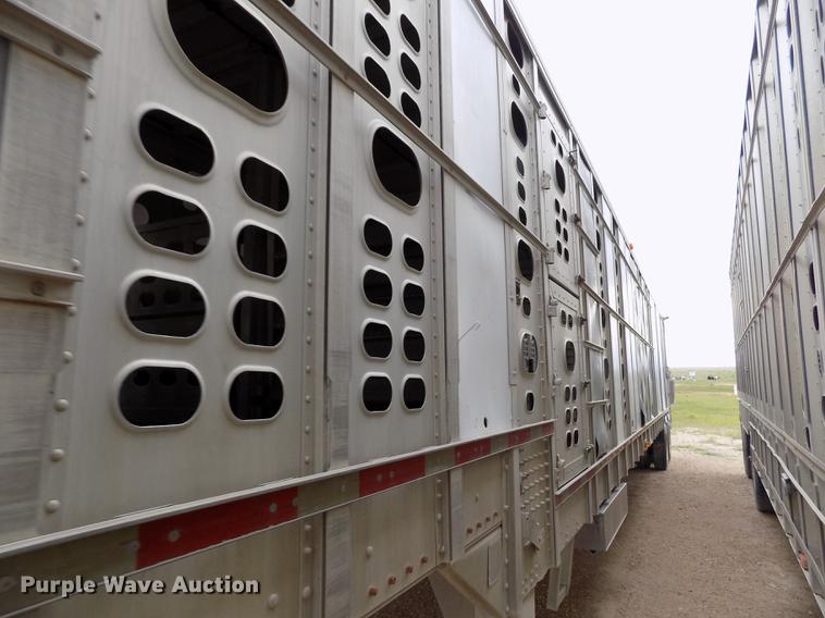 image for item FG9464 1997 Wilson PSADL-300P livestock trailer