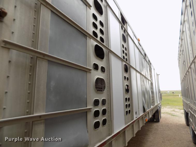 image for item FG9464 1997 Wilson PSADL-300P livestock trailer