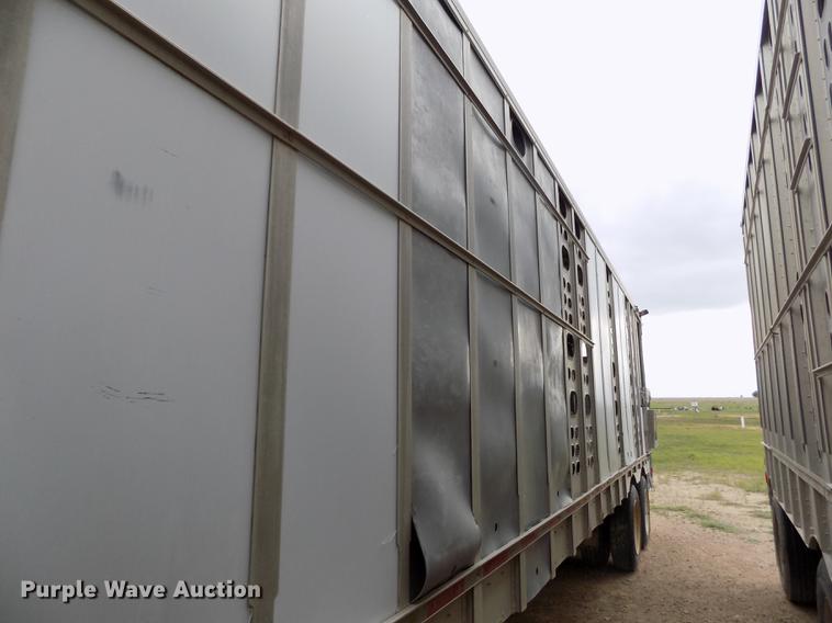 image for item FG9464 1997 Wilson PSADL-300P livestock trailer