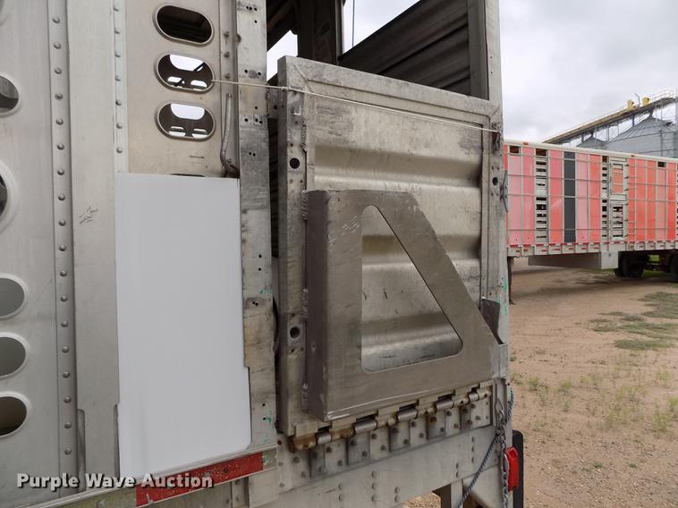 image for item FG9464 1997 Wilson PSADL-300P livestock trailer