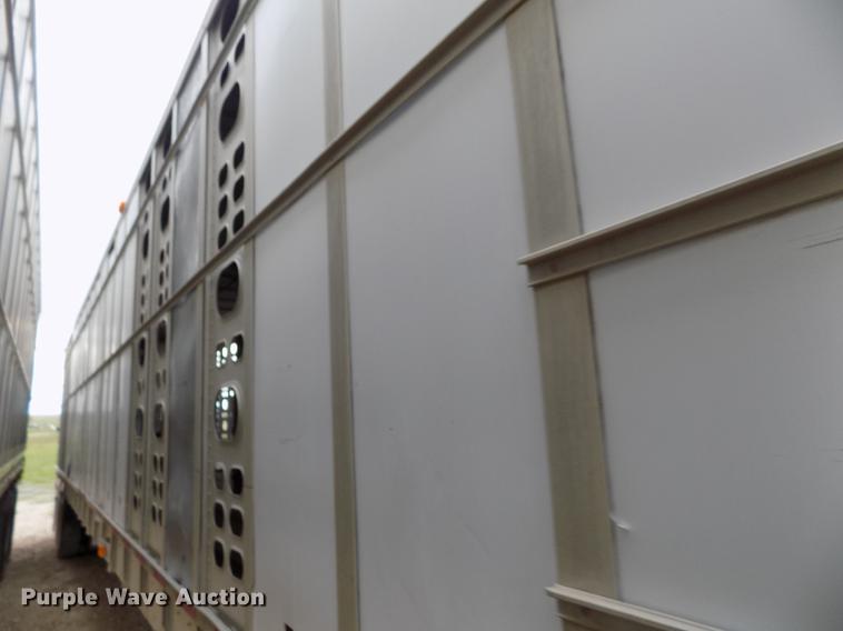 image for item FG9464 1997 Wilson PSADL-300P livestock trailer