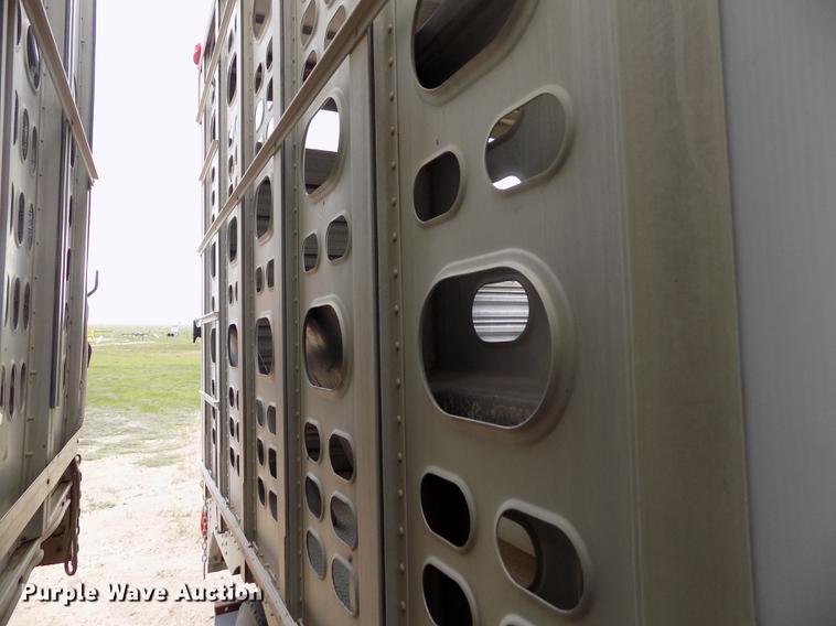 image for item FG9464 1997 Wilson PSADL-300P livestock trailer