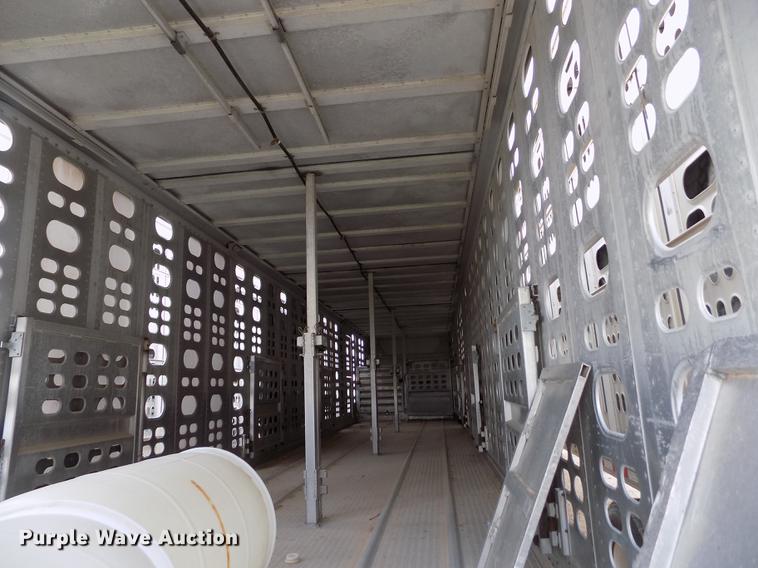 image for item FG9464 1997 Wilson PSADL-300P livestock trailer