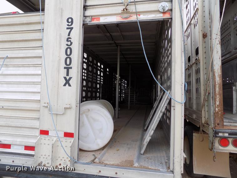 image for item FG9464 1997 Wilson PSADL-300P livestock trailer