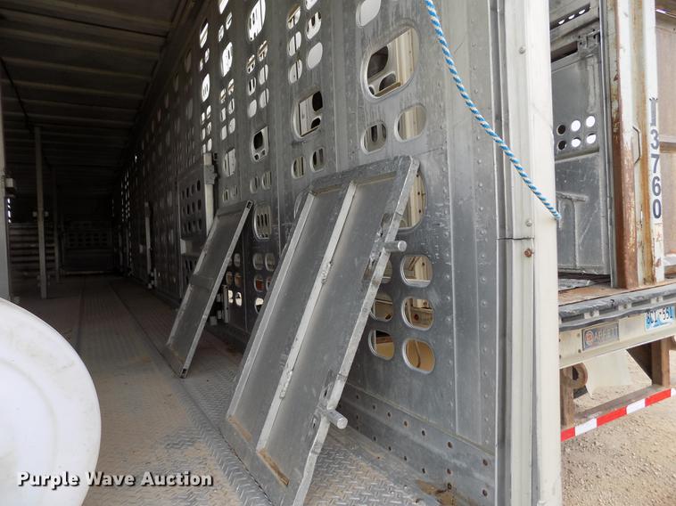 image for item FG9464 1997 Wilson PSADL-300P livestock trailer