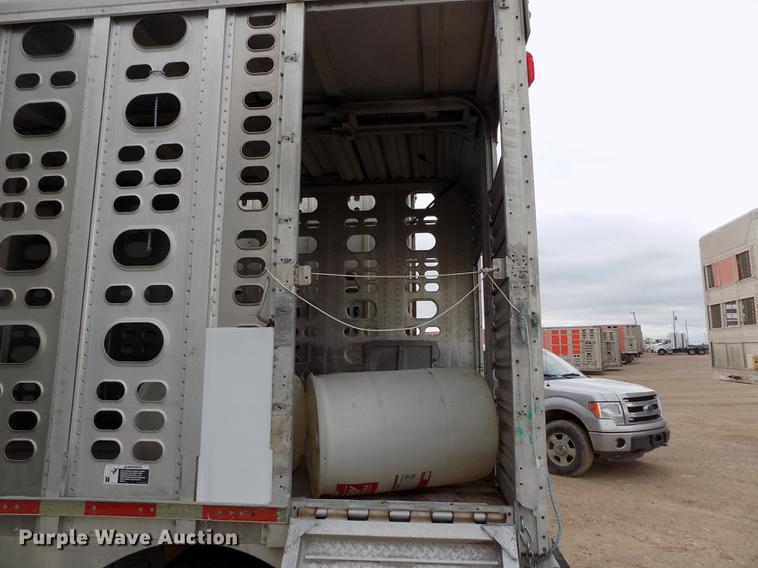 image for item FG9464 1997 Wilson PSADL-300P livestock trailer