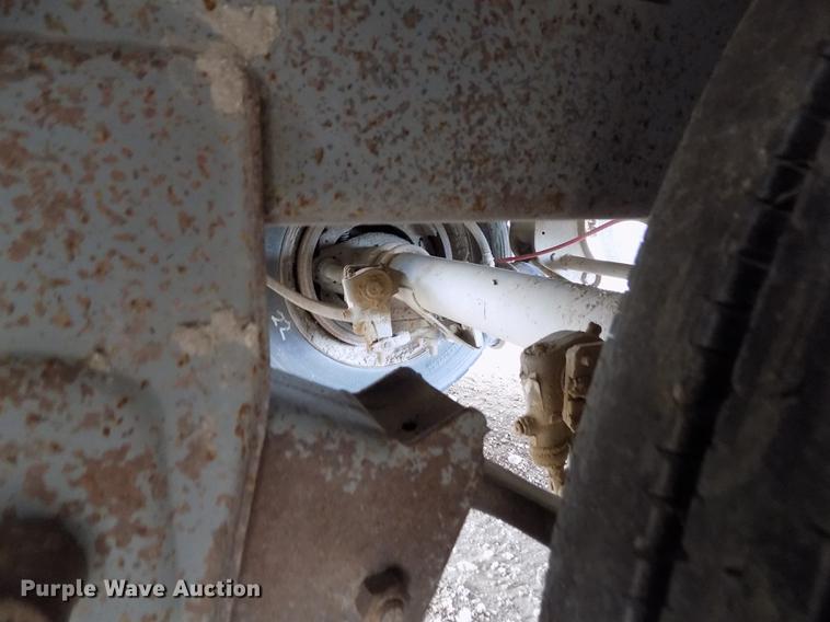 image for item FG9464 1997 Wilson PSADL-300P livestock trailer