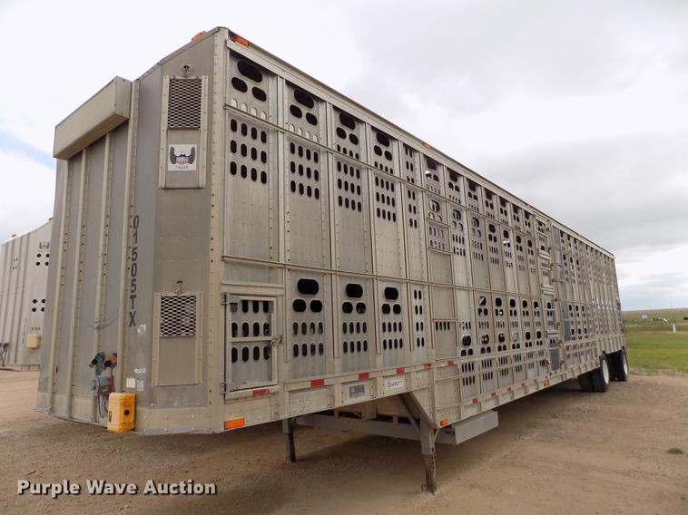 image for item FG9465 2001 Barrett livestock trailer