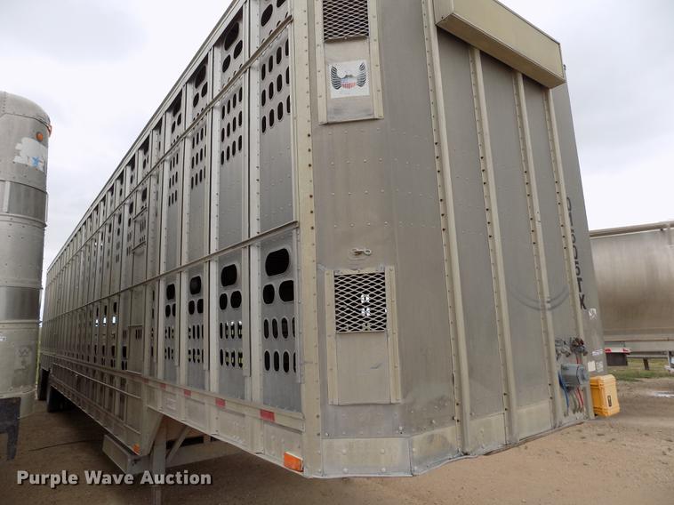 image for item FG9465 2001 Barrett livestock trailer