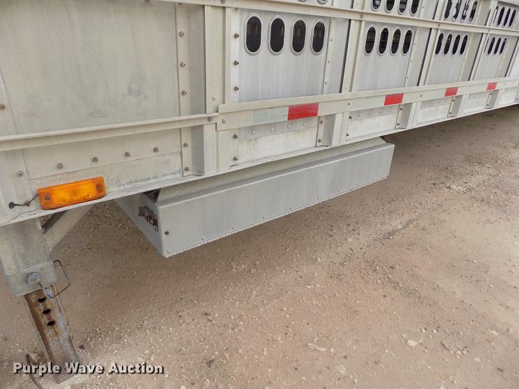 image for item FG9465 2001 Barrett livestock trailer
