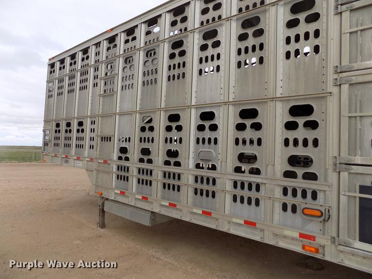 image for item FG9465 2001 Barrett livestock trailer