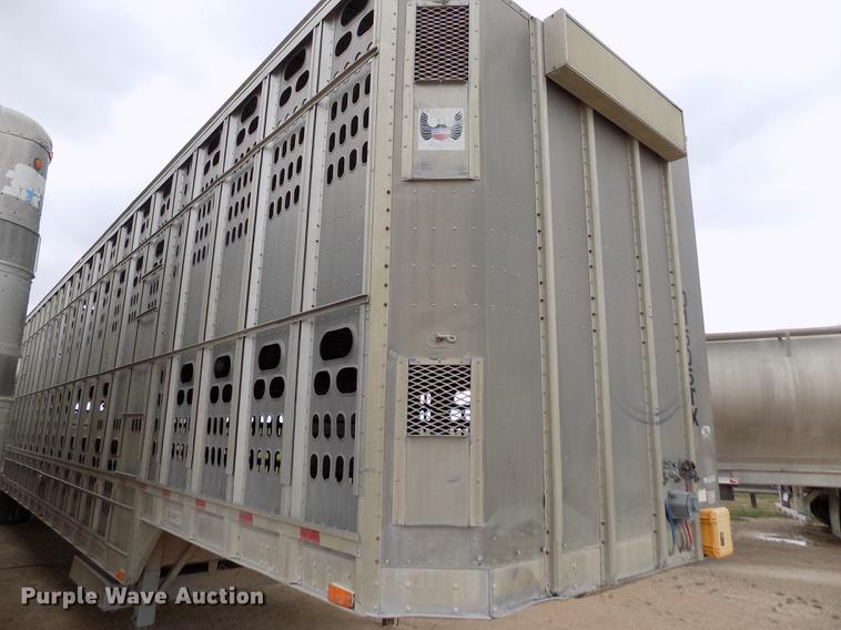 image for item FG9465 2001 Barrett livestock trailer