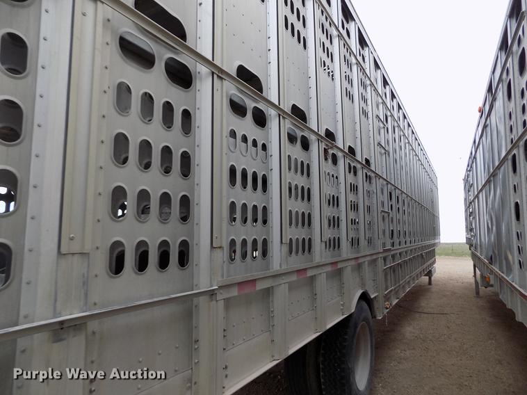 image for item FG9465 2001 Barrett livestock trailer