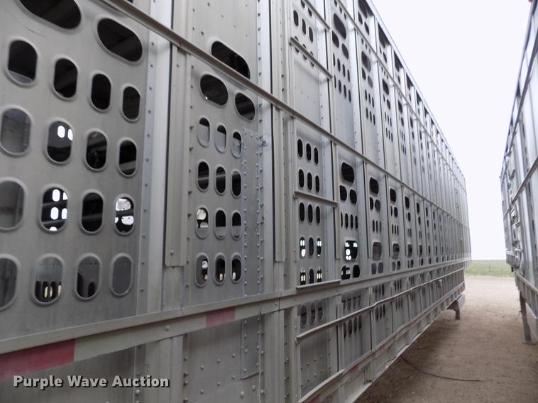 image for item FG9465 2001 Barrett livestock trailer