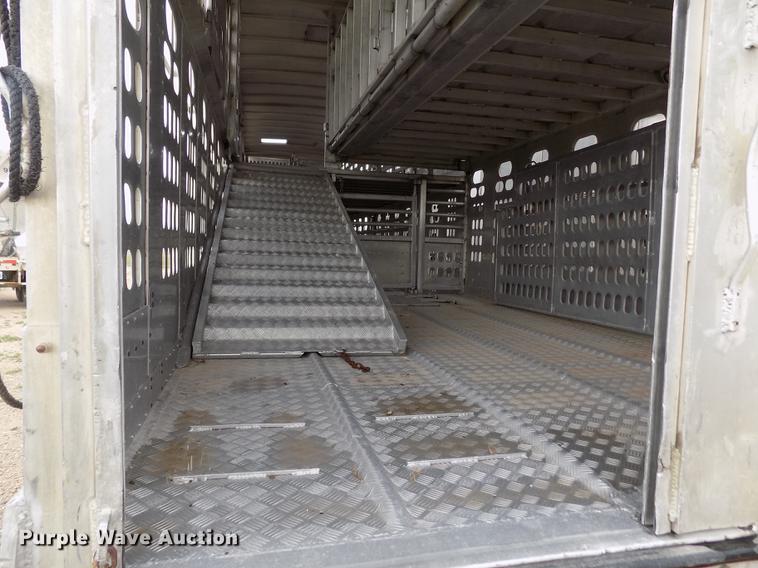 image for item FG9465 2001 Barrett livestock trailer