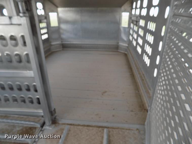 image for item FG9465 2001 Barrett livestock trailer