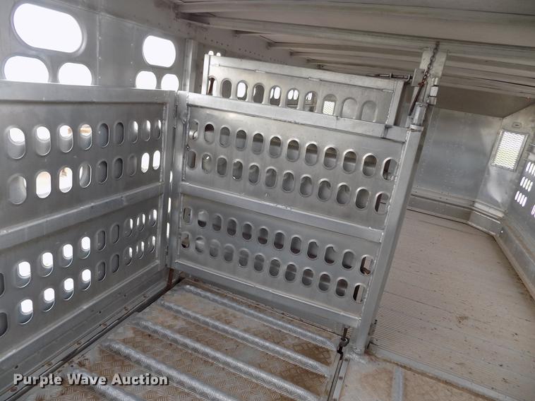 image for item FG9465 2001 Barrett livestock trailer