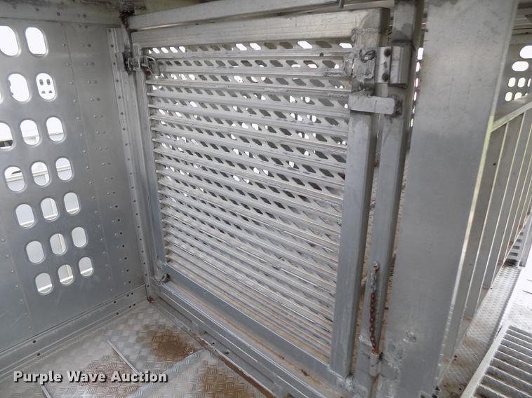 image for item FG9465 2001 Barrett livestock trailer