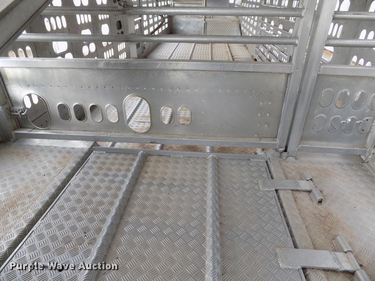 image for item FG9465 2001 Barrett livestock trailer