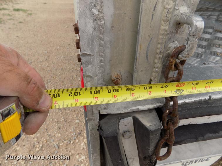 image for item FG9465 2001 Barrett livestock trailer