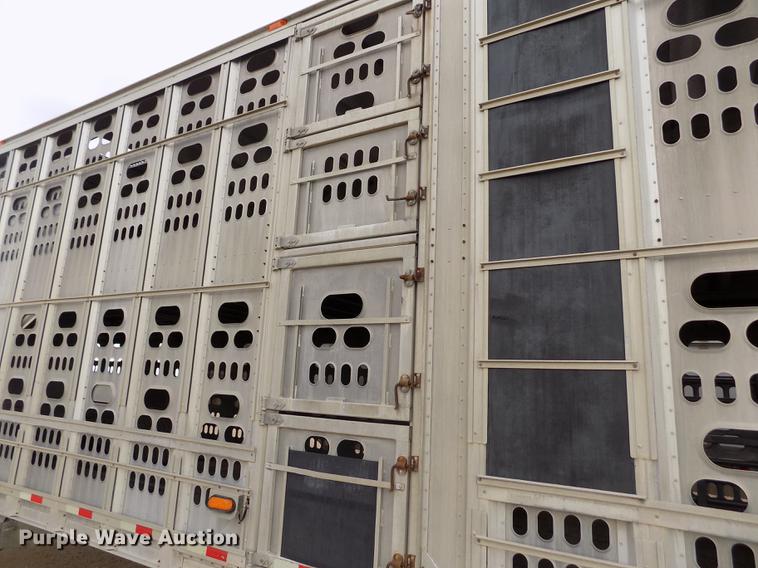 image for item FG9465 2001 Barrett livestock trailer