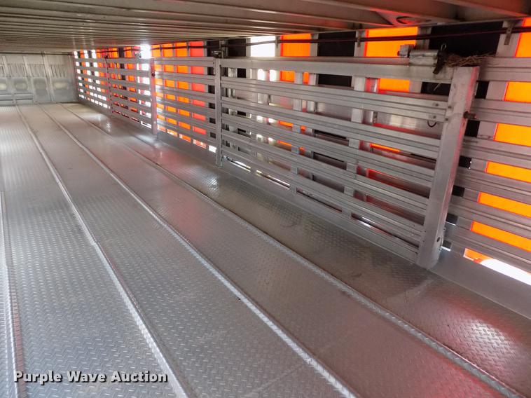 image for item FG9466 1998 Eby livestock trailer