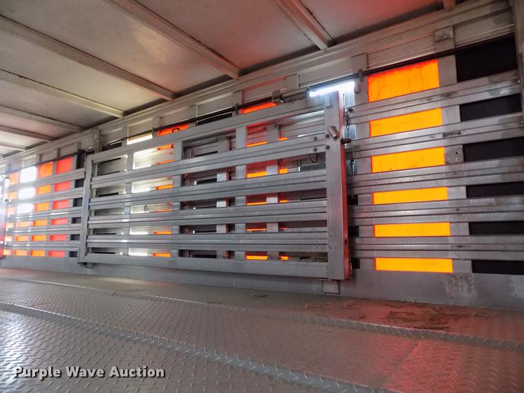 image for item FG9466 1998 Eby livestock trailer