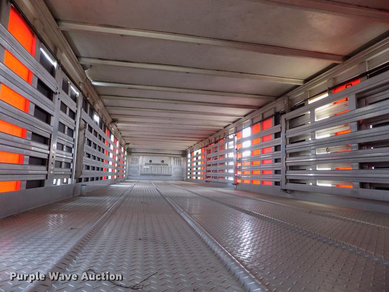 image for item FG9466 1998 Eby livestock trailer