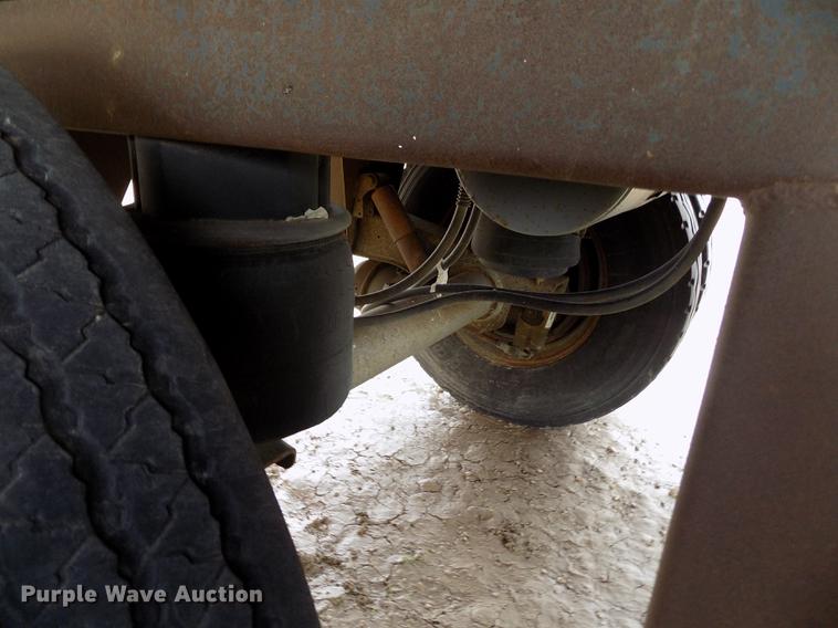 image for item FG9466 1998 Eby livestock trailer