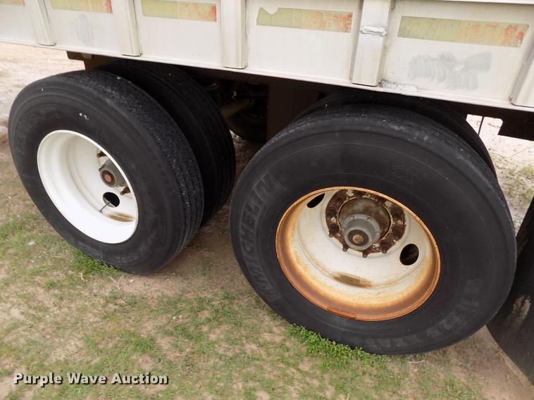 image for item FG9466 1998 Eby livestock trailer