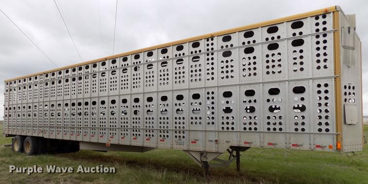 image for item FG9467 2007 Merritt livestock trailer