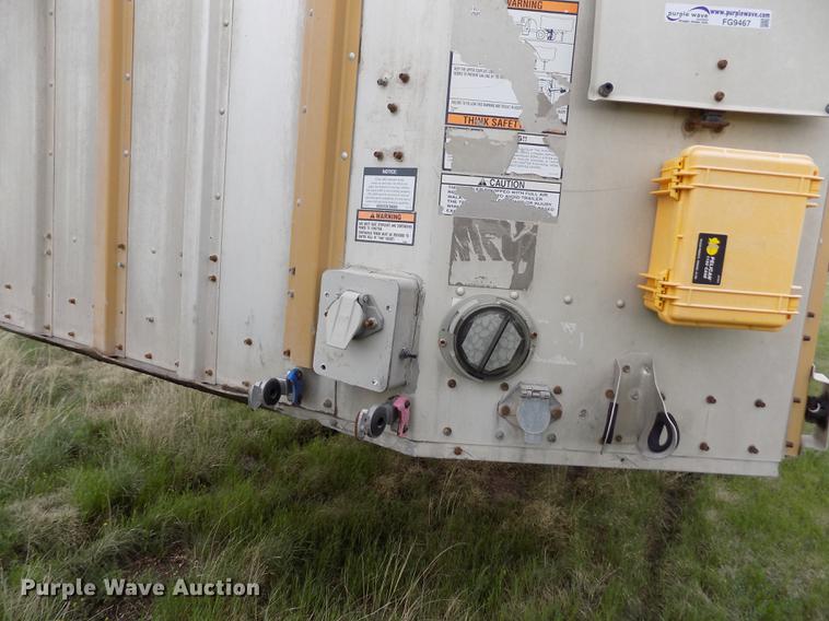 image for item FG9467 2007 Merritt livestock trailer